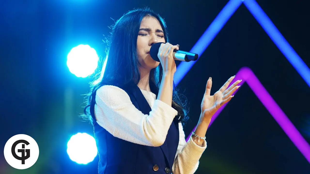 Kesaksian MELITHA SIDABUTAR - "Penolong yang Setia" & "Yesus Yang Kupercaya"