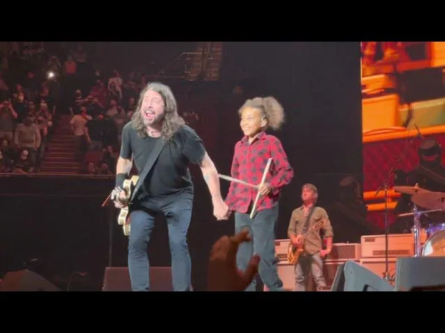 Foo Fighters "Everlong"  w/ 11-Year-Old Nandi Bushell, The Forum, Los Angeles, 8.26.21