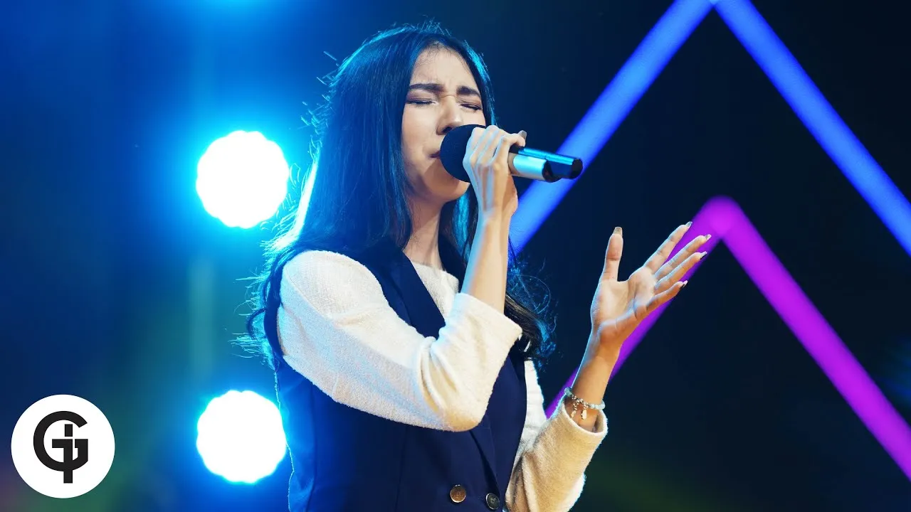 Kesaksian MELITHA SIDABUTAR - "Penolong yang Setia" & "Yesus Yang Kupercaya"