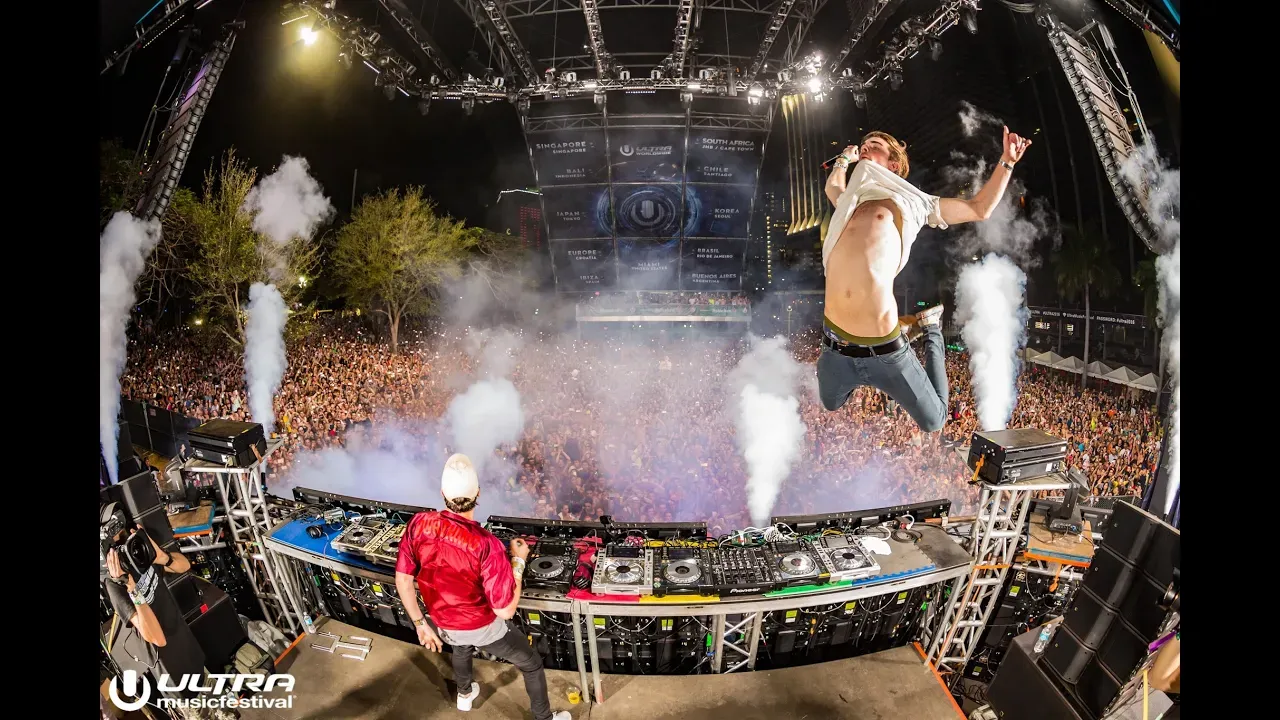 The Chainsmokers - Live @ Ultra Music Festival 2016